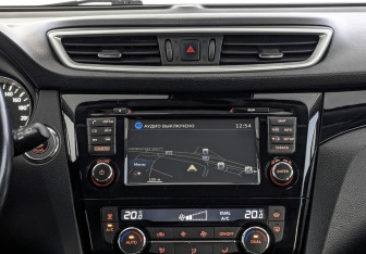 Подержанный автомобиль Nissan Qashqai 2014 года (17 фото)