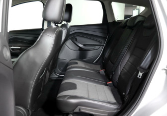 Подержанный автомобиль Ford Kuga 2016 года (11 фото)