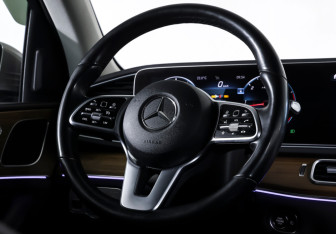 Подержанный автомобиль Mercedes-Benz GLE 2019 года (15 фото)