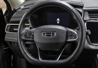 Подержанный автомобиль Geely Atlas Pro 2023 года (16 фото)