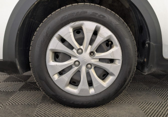 Подержанный автомобиль Kia Rio Hatchback 2021 года (11 фото)