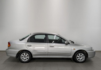 Подержанный автомобиль Kia Spectra Sedan 2007 года (4 фото)