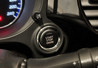 Подержанный автомобиль Mitsubishi Outlander 2021 года (12 фото)