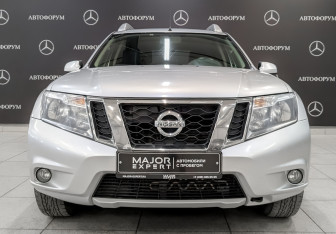 Подержанный автомобиль Nissan Terrano 2021 года (2 фото)