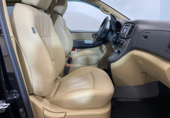 Подержанный автомобиль Hyundai H-1 2018 года (8 фото)