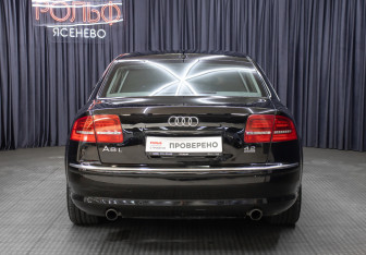 Подержанный автомобиль Audi A8 2008 года (6 фото)