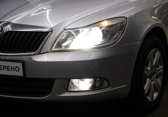 Подержанный автомобиль Skoda Octavia Liftback 2012 года (19 фото)