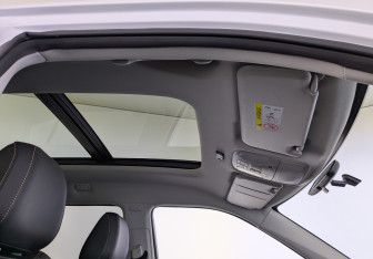 Подержанный автомобиль Москвич 3е 2023 года (23 фото)