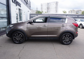Подержанный автомобиль Kia Sportage 2015 года (8 фото)