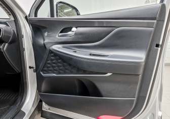Подержанный автомобиль Hyundai Santa Fe 2021 года (24 фото)