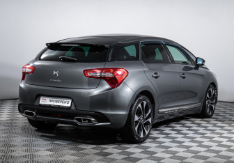 Подержанный автомобиль Citroen DS5 2012 года (5 фото)