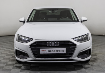 Подержанный автомобиль Audi A4 Sedan 2022 года (2 фото)