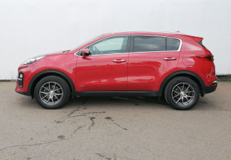 Подержанный автомобиль Kia Sportage 2018 года (8 фото)