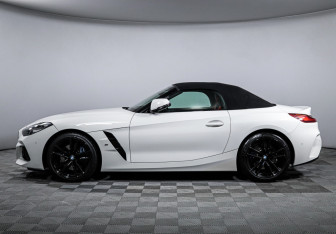 Подержанный автомобиль BMW Z4 Roadster 2021 года (8 фото)