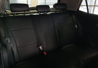 Подержанный автомобиль Toyota Auris Hatchback 2011 года (15 фото)