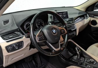 Подержанный автомобиль BMW X2 2021 года (15 фото)