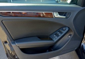 Подержанный автомобиль Audi A4 Sedan 2008 года (15 фото)
