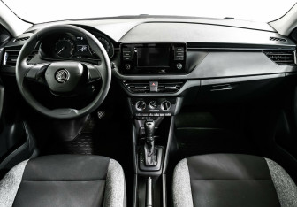 Подержанный автомобиль Skoda Rapid Liftback 2020 года (5 фото)