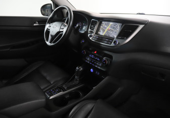 Подержанный автомобиль Hyundai Tucson 2017 года (9 фото)