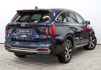 Подержанный автомобиль Kia Sorento 2021 года (5 фото)