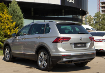 Подержанный автомобиль Volkswagen Tiguan 2018 года (5 фото)
