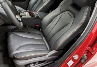 Подержанный автомобиль Omoda C5 2023 года (14 фото)