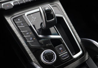 Подержанный автомобиль Geely Atlas Pro 2021 года (14 фото)