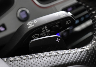 Подержанный автомобиль Audi Q7 2016 года (14 фото)