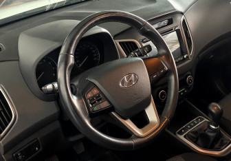 Подержанный автомобиль Hyundai Creta 2018 года (12 фото)