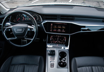 Подержанный автомобиль Audi A6 Sedan 2020 года (18 фото)