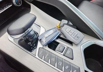 Подержанный автомобиль Geely Coolray 2022 года (19 фото)