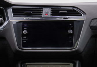 Подержанный автомобиль Volkswagen Tiguan 2021 года (14 фото)