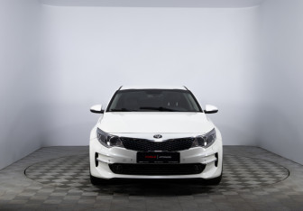 Подержанный автомобиль Kia Optima Sedan 2016 года (2 фото)