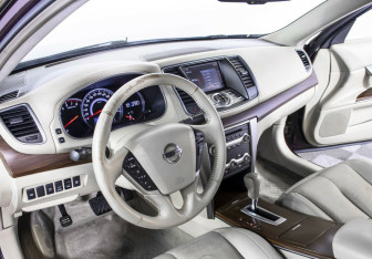 Подержанный автомобиль Nissan Teana 2012 года (9 фото)