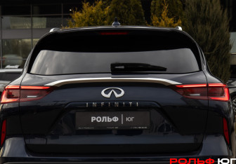 Подержанный автомобиль Infiniti QX50 2018 года (21 фото)