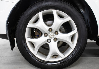 Подержанный автомобиль Mazda CX-7 2011 года (22 фото)