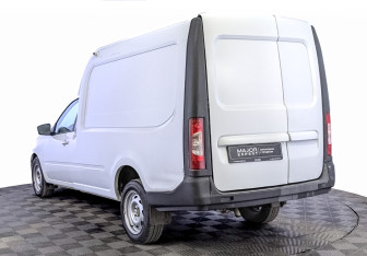 Подержанный автомобиль LADA (ВАЗ) Granta Wagon 2023 года (7 фото)