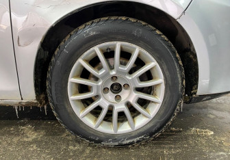 Подержанный автомобиль Fiat Bravo 2008 года (15 фото)