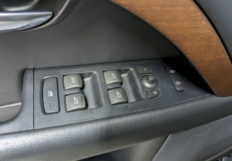 Подержанный автомобиль Volvo XC70 2014 года (12 фото)