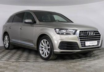 Подержанный автомобиль Audi Q7 2016 года (3 фото)