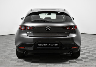 Подержанный автомобиль Mazda 3 Hatchback 2019 года (4 фото)