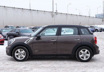 Подержанный автомобиль MINI Countryman 2011 года (8 фото)