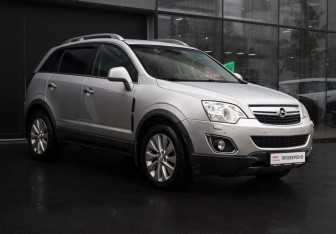 Подержанный автомобиль Opel Antara 2013 года (3 фото)