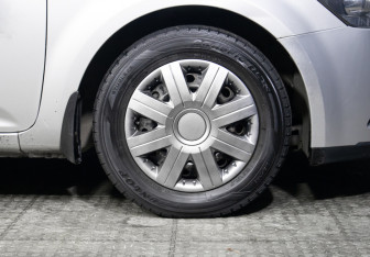 Подержанный автомобиль Kia Ceed Hatchback 2011 года (23 фото)