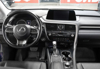 Подержанный автомобиль Lexus RX 2021 года (14 фото)