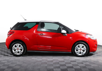 Подержанный автомобиль Citroen DS3 Hatchback 2010 года (4 фото)