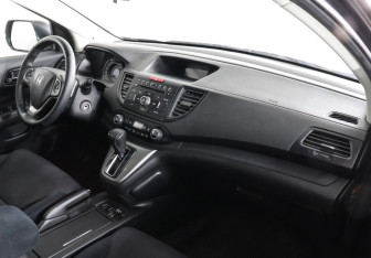 Подержанный автомобиль Honda CR-V 2013 года (8 фото)