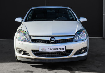 Подержанный автомобиль Opel Astra Hatchback 2007 года (2 фото)