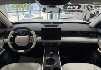 Подержанный автомобиль Jetour Dashing 2023 года (10 фото)