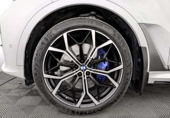 Подержанный автомобиль BMW X7 2019 года (18 фото)